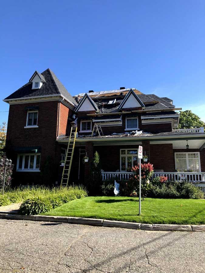 Pose de puits de lumière Québec