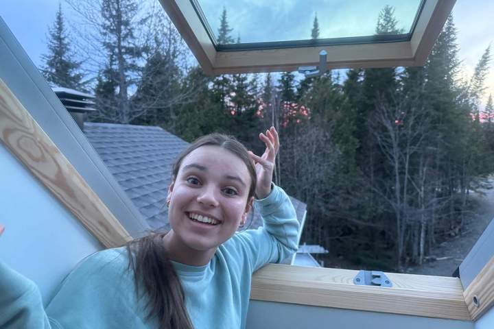 Travaux de finition intérieure pour la pose de puits de lumière